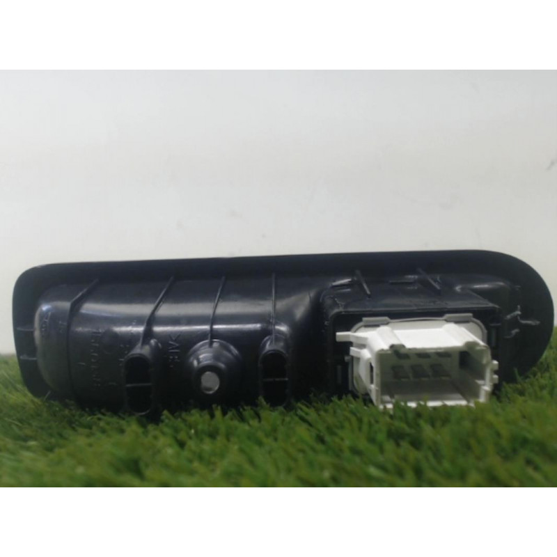 Interrupteur de leve vitre arriere gauche RENAULT SCENIC II PHASE 2 d’occasion