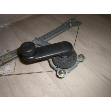 Leve vitre mecanique arriere gauche DACIA LOGAN 1 PHASE 1 d’occasion