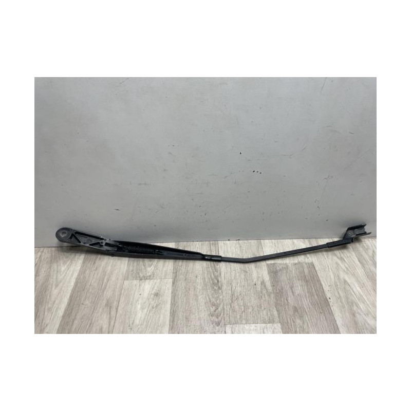 Bras essuie glace avant droit VOLKSWAGEN GOLF 6 d’occasion