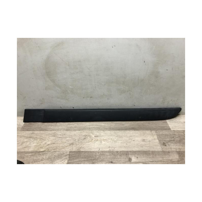 Baguette de porte arriere gauche  RENAULT MEGANE 2 PHASE 1 d’occasion