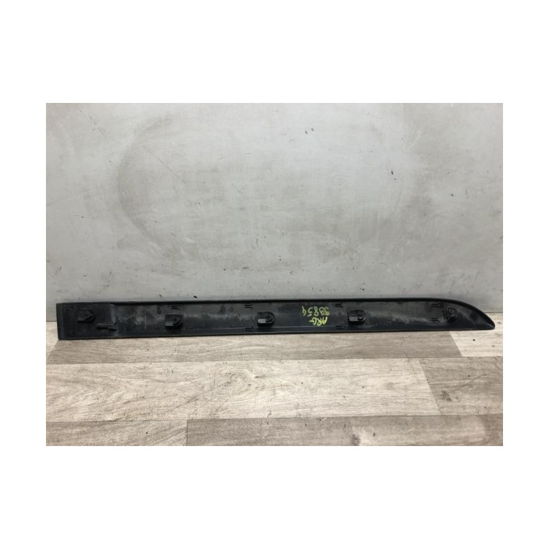 Baguette de porte arriere gauche  RENAULT MEGANE 2 PHASE 1 d’occasion