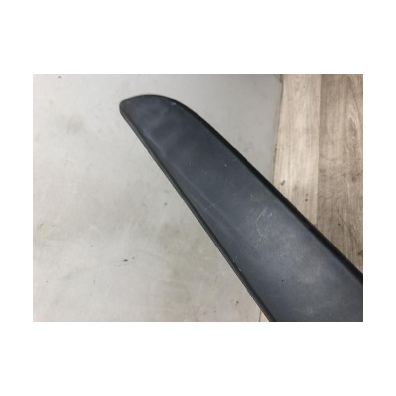 Baguette de porte arriere gauche  RENAULT MEGANE 2 PHASE 1 d’occasion