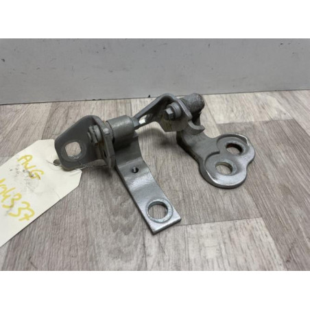 Charniere de porte avant gauche FORD FOCUS 3 PHASE 1 BREAK d’occasion