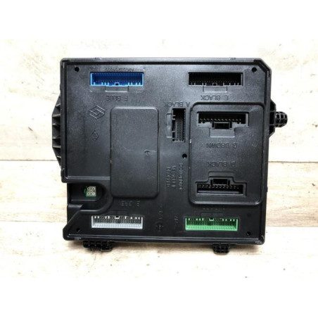 Boitier servitude moteur (BSM) RENAULT GRAND SCENIC 3 PHASE 1 d’occasion