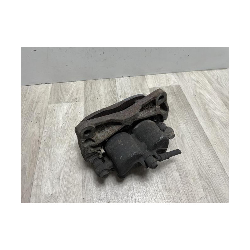 Etrier avant droit (freinage) SUBARU IMPREZA 2 d’occasion