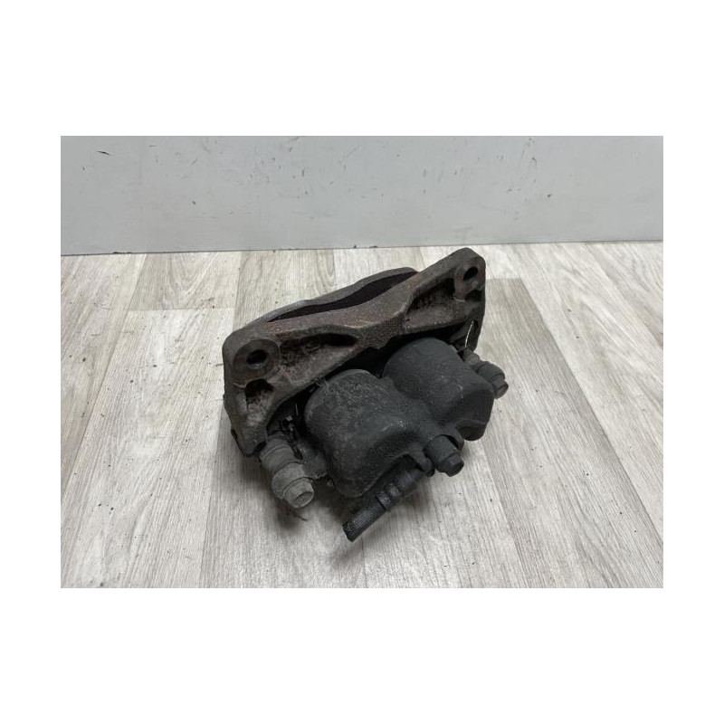 Etrier avant gauche (freinage) SUBARU IMPREZA 2 d’occasion