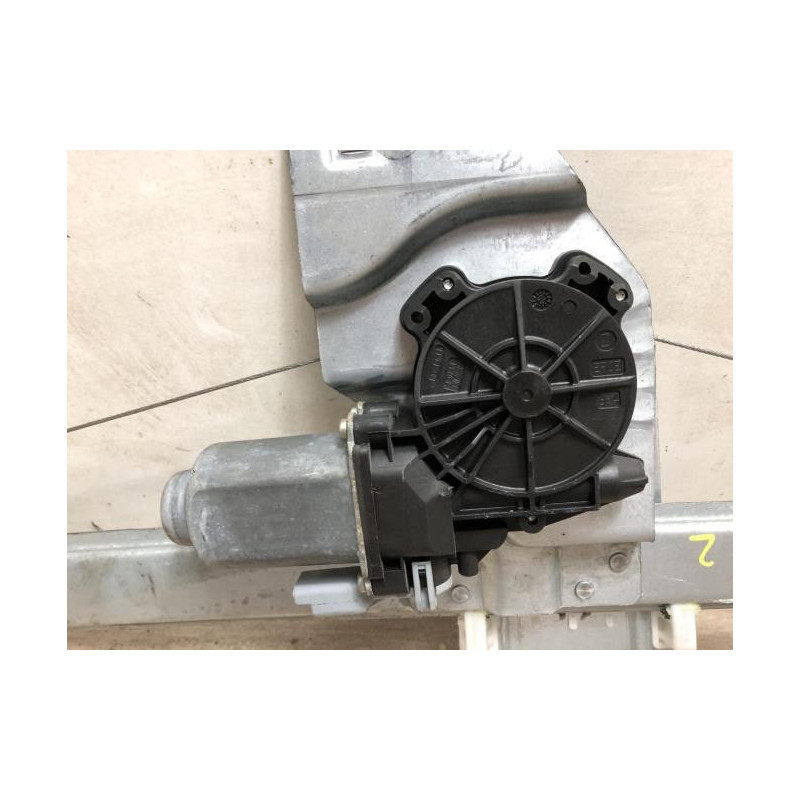 Leve vitre electrique avant droit PEUGEOT PARTNER 2 PHASE 1 d’occasion