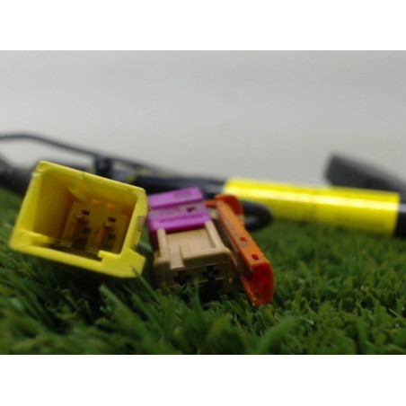 Attache ceinture avant gauche OPEL VECTRA (C) BERLINE d’occasion