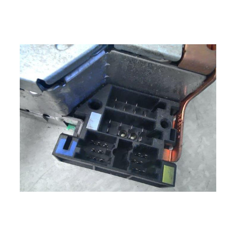 Autoradio d'origine RENAULT CLIO 2 PHASE 2 d’occasion