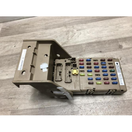 Porte fusible SUBARU IMPREZA 2 d’occasion
