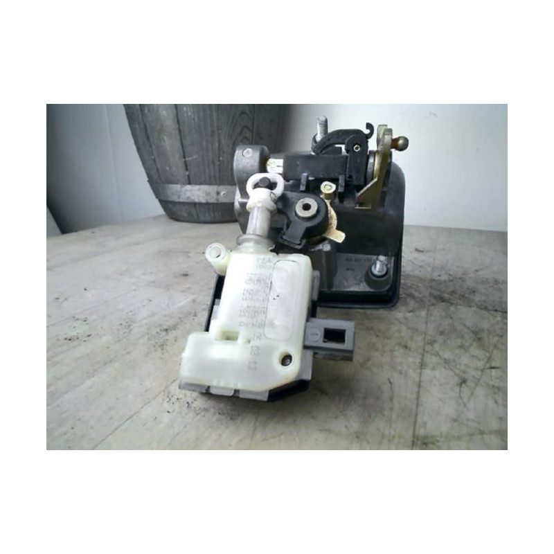 Bouton de coffre SEAT IBIZA 2 PHASE 3 d’occasion
