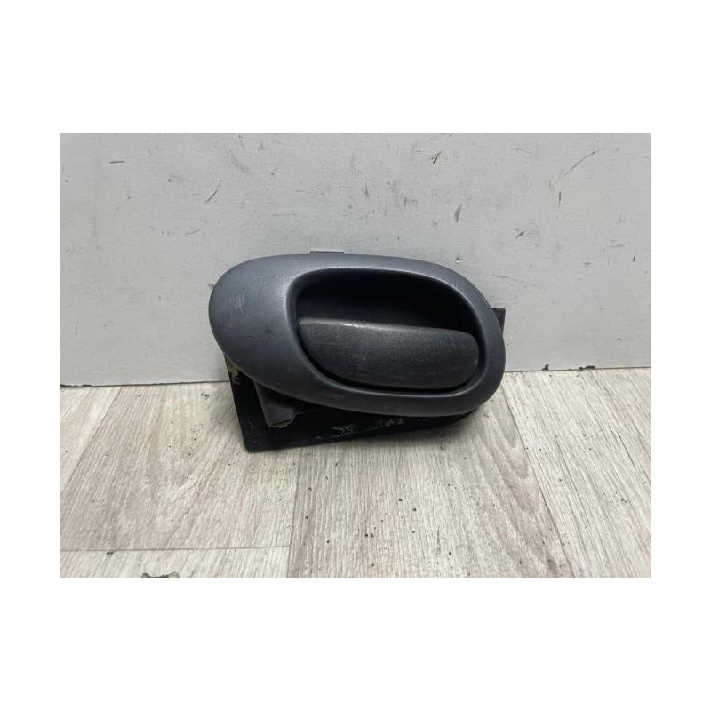 Poignee interieur arriere gauche PEUGEOT 206 PHASE 2 d’occasion