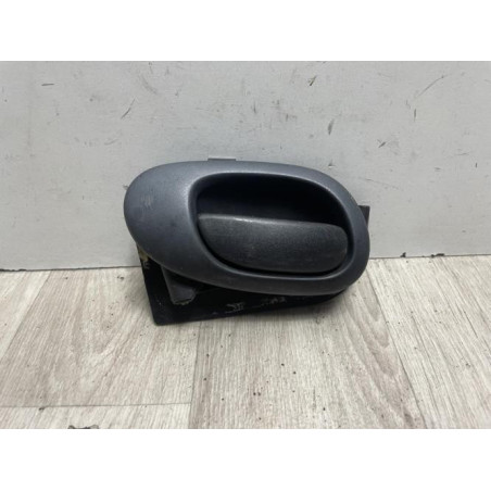 Poignee interieur arriere gauche PEUGEOT 206 PHASE 2 d’occasion