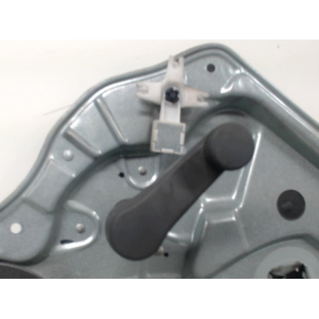 Leve vitre mecanique arriere droit VOLKSWAGEN POLO IV (9N3) PHASE 2 d’occasion