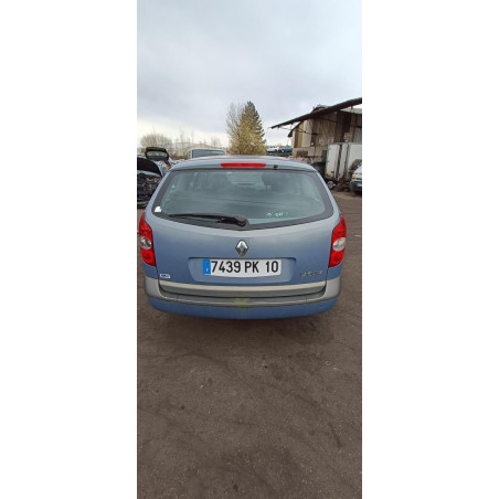Platine feu arriere gauche RENAULT LAGUNA 2 PHASE 2 BREAK d’occasion