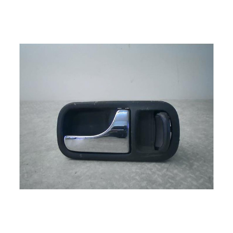 Poignee interieur avant droit NISSAN TERRANO 2 PHASE 4 d’occasion
