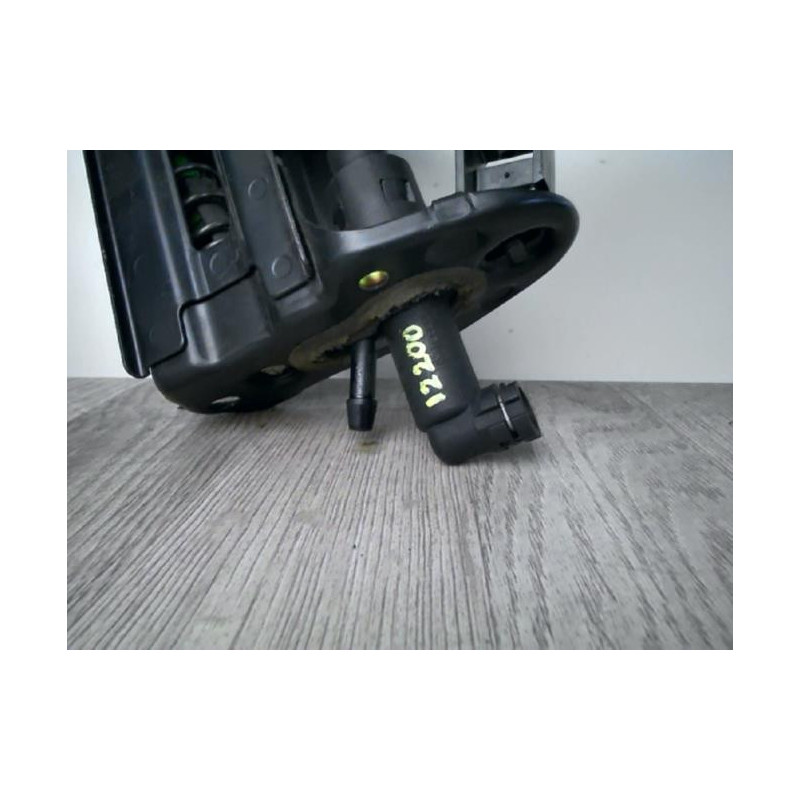 Pedalier d'embrayage VOLKSWAGEN GOLF 4 d’occasion
