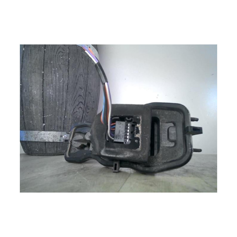 Platine feu arriere gauche RENAULT SCENIC 2 PHASE 2 d’occasion
