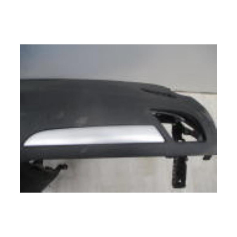 Tableau de bord AUDI A4 3 PHASE 1 d’occasion
