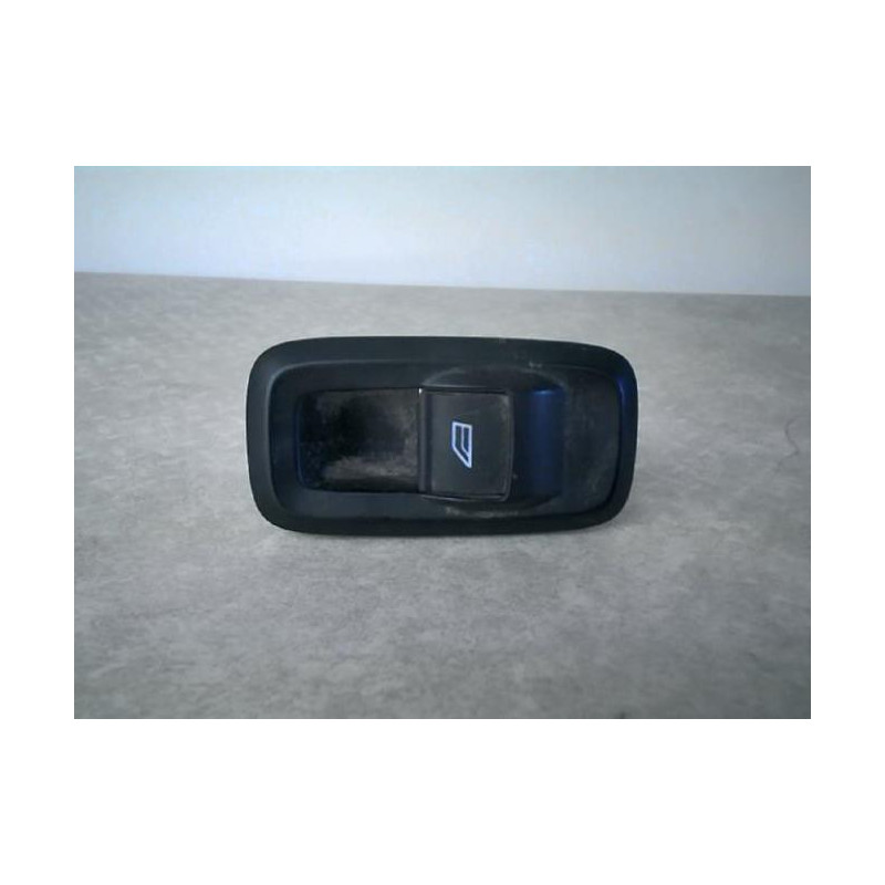 Interrupteur de leve vitre arriere droit FORD FIESTA 6 PHASE 1 d’occasion