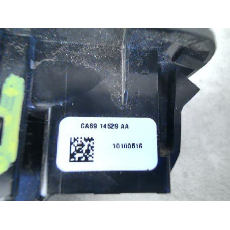 Interrupteur de leve vitre arriere droit FORD FIESTA 6 PHASE 1 d’occasion