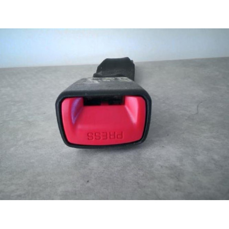 Attache ceinture avant droit SUZUKI SWIFT 3 d’occasion