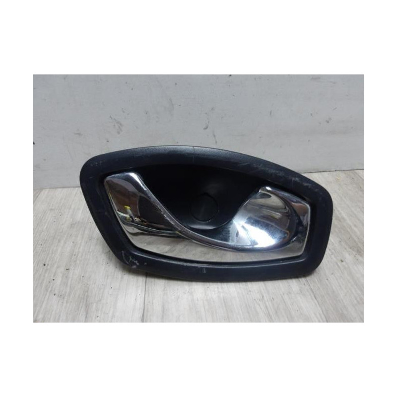Poignee interieur arriere droit RENAULT CLIO 4 PHASE 1 d’occasion
