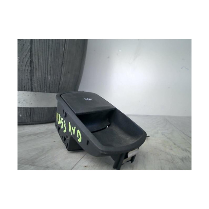 Interrupteur de leve vitre avant droit OPEL CORSA C PHASE 1 d’occasion
