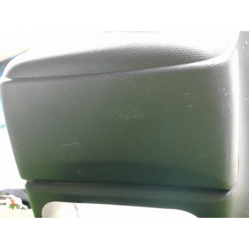 Console central (interieur plastique) NISSAN MICRA III d’occasion