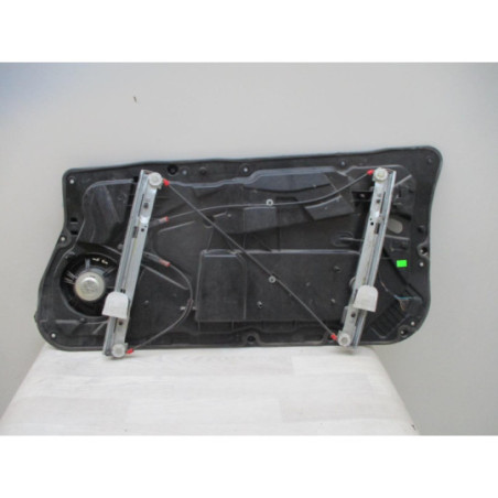Leve vitre electrique avant gauche FORD FIESTA 6 PHASE 1 d’occasion