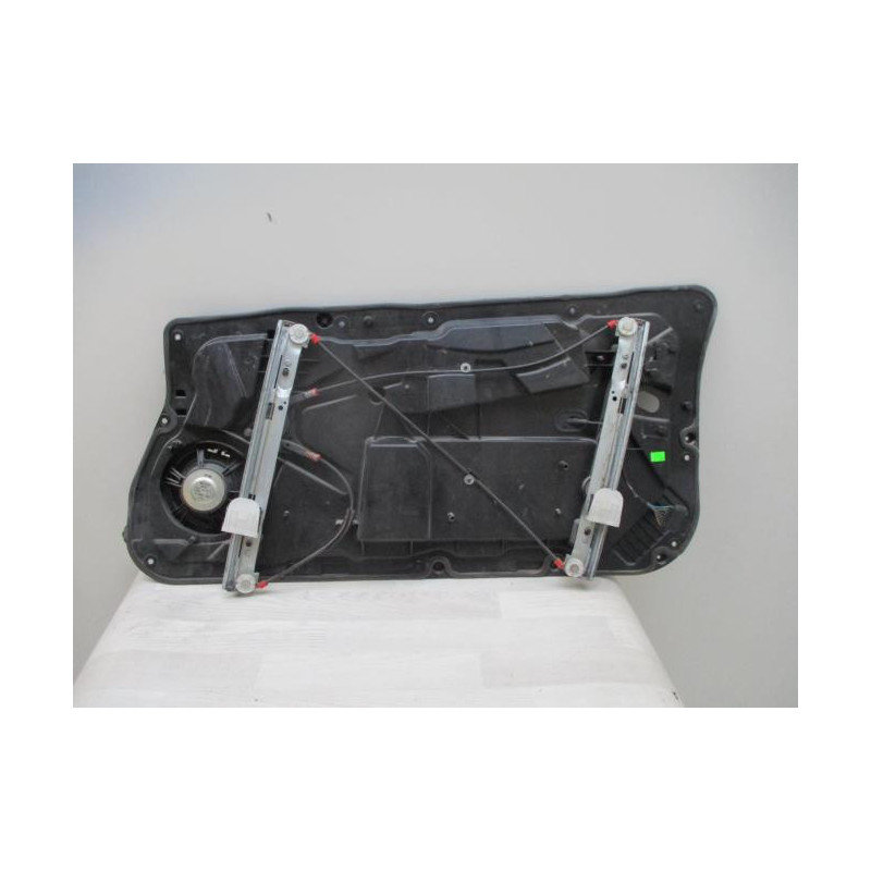 Leve vitre electrique avant gauche FORD FIESTA 6 PHASE 1 d’occasion