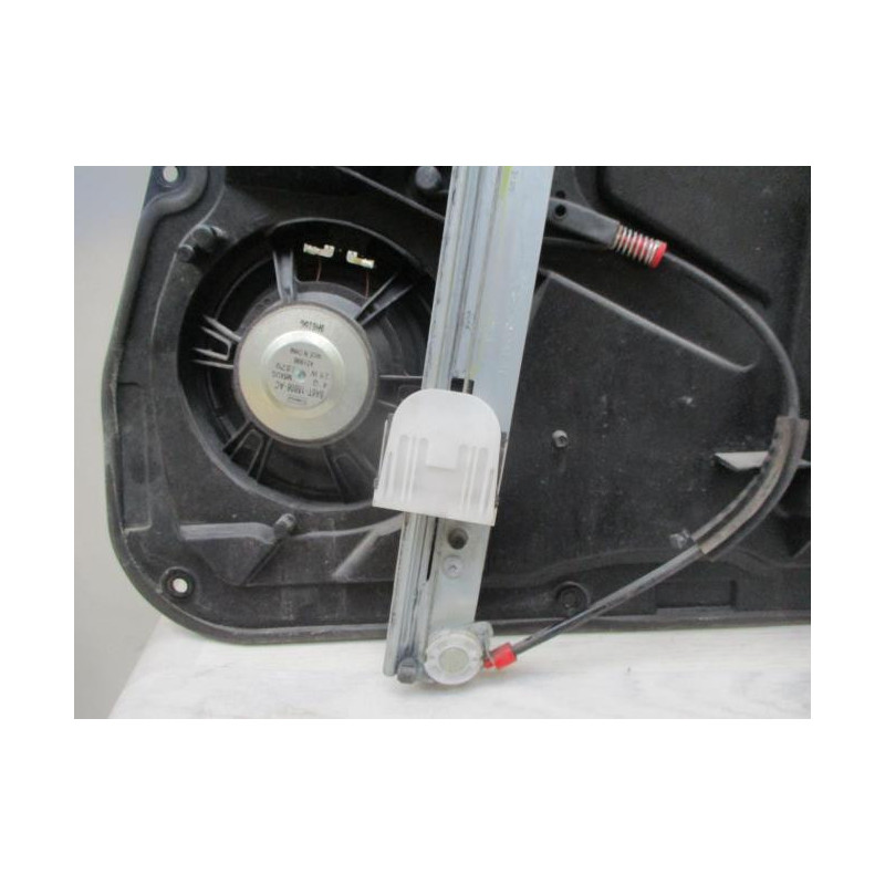 Leve vitre electrique avant gauche FORD FIESTA 6 PHASE 1 d’occasion
