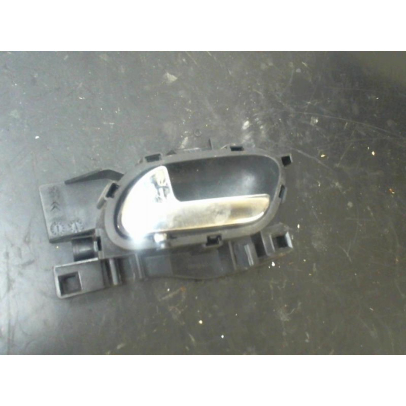 Poignee porte avant gauche CITROEN DS3 1.6 HDI d’occasion
