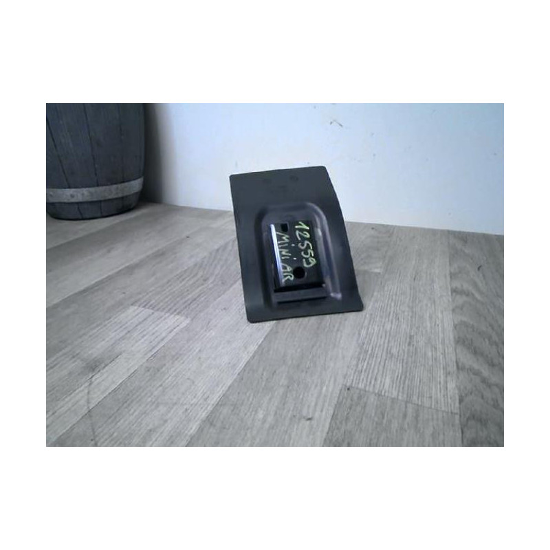 Attache ceinture arriere centrale MINI MINI 1 R50/R53 PHASE 1 d’occasion