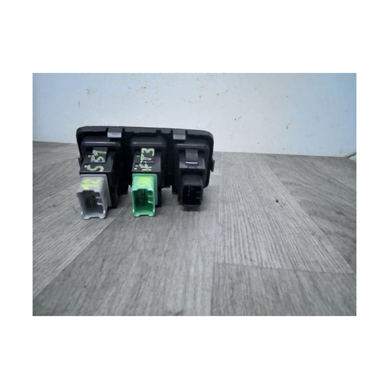 Commande de reglage hauteur de phare SUZUKI SWIFT 3 d’occasion