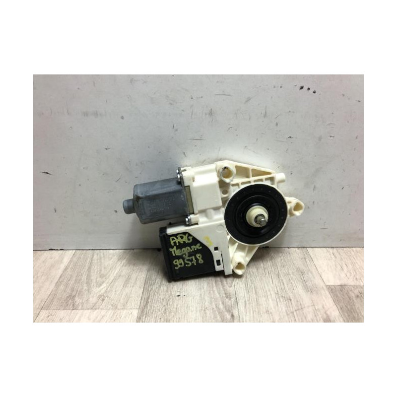 Moteur leve vitre arriere gauche RENAULT MEGANE 3 PHASE 1 BREAK d’occasion