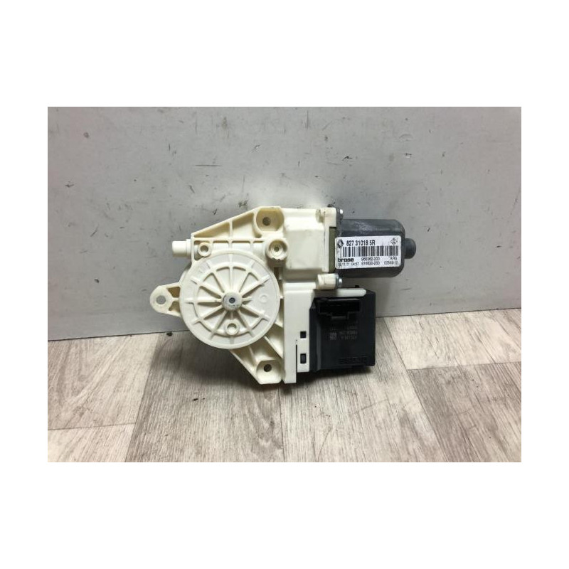 Moteur leve vitre arriere gauche RENAULT MEGANE 3 PHASE 1 BREAK d’occasion