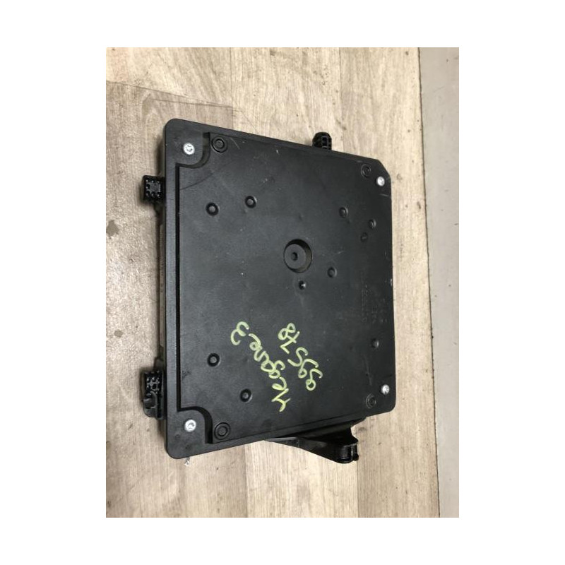 Boitier servitude moteur (BSM) RENAULT MEGANE 3 PHASE 1 BREAK d’occasion