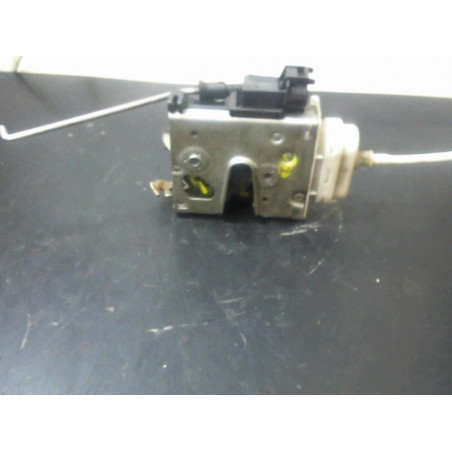 Serrure arriere droit AUDI A4 (B5) AVANT PHASE 1 d’occasion