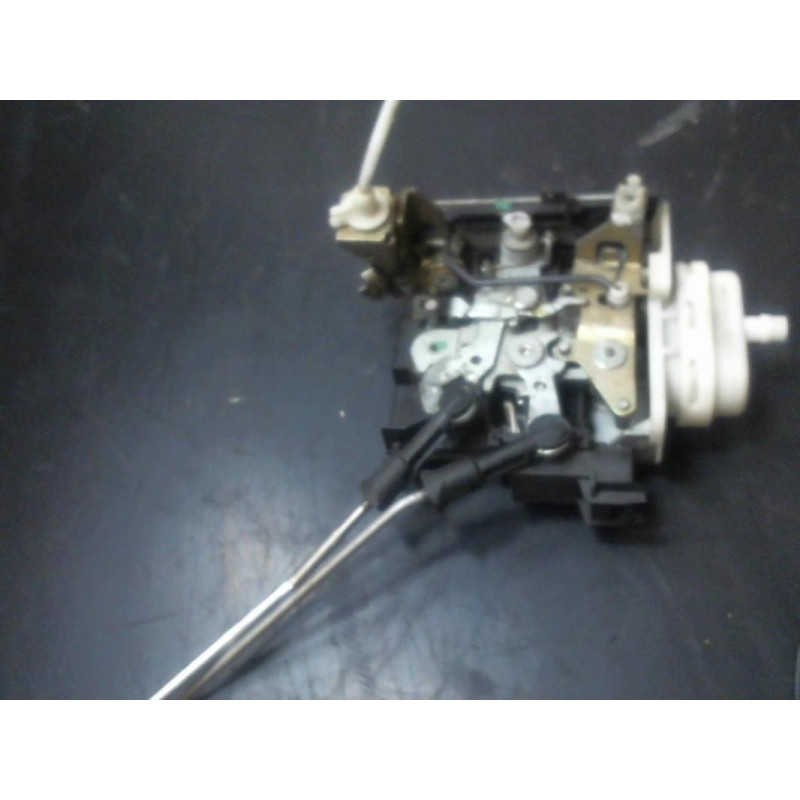 Serrure avant gauche AUDI A4 (B5) AVANT PHASE 1 d’occasion