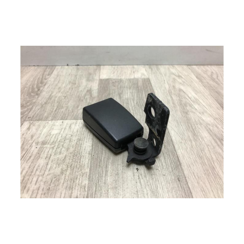 Attache ceinture arriere gauche OPEL CORSA D PHASE 1 d’occasion