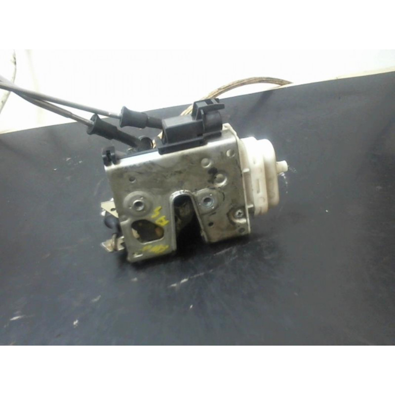 Serrure avant gauche AUDI A4 (B5) AVANT PHASE 1 d’occasion