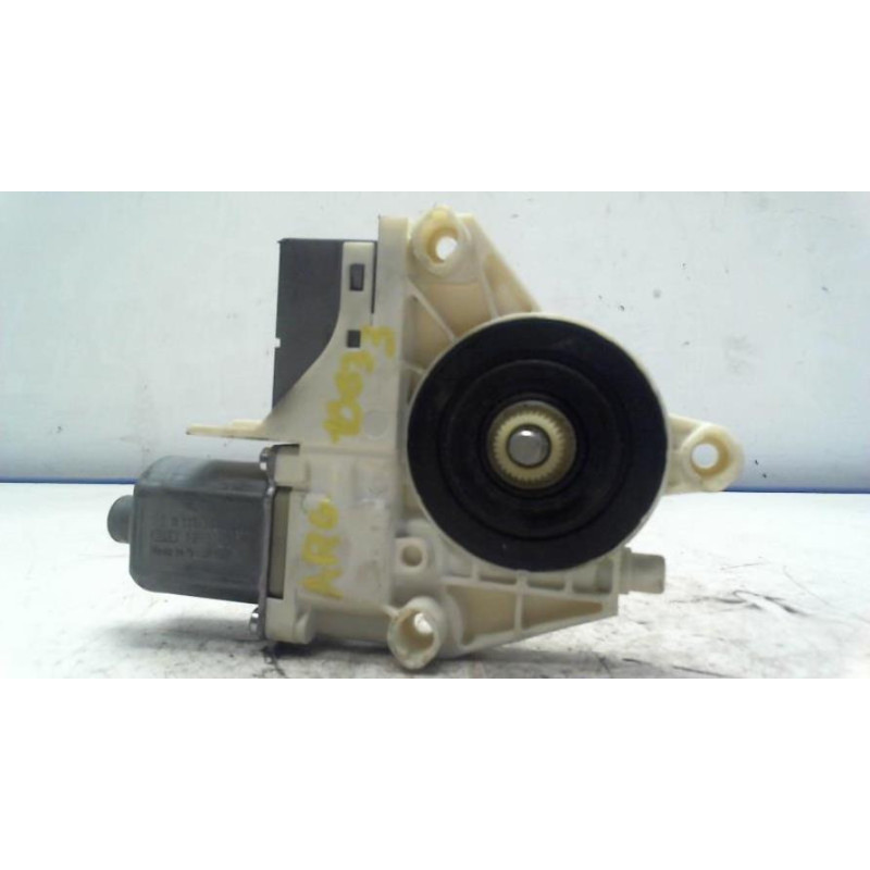 Moteur leve vitre arriere gauche PEUGEOT 407 PHASE 1 d’occasion