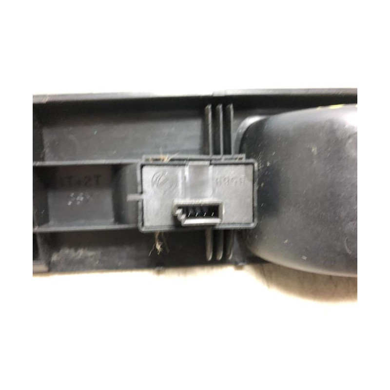 Interrupteur de leve vitre avant droit CITROEN C8 d’occasion