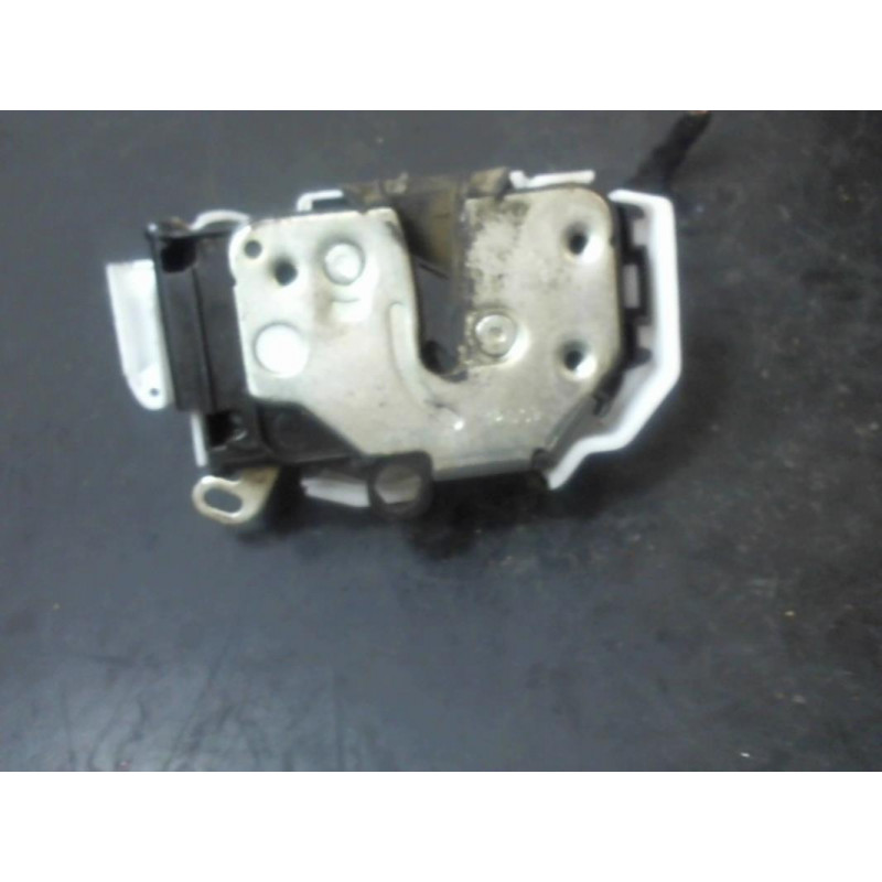 Serrure avant droit FORD KA d’occasion