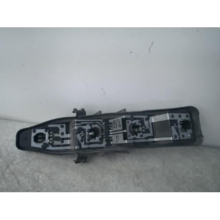 Platine feu arriere droit RENAULT SCENIC 2 PHASE 1 d’occasion