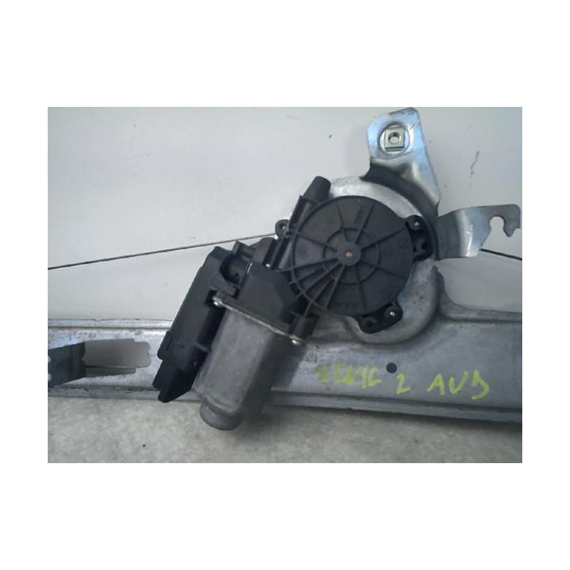 Mecanisme de leve vitre electrique avant droit RENAULT SCENIC 2 PHASE 1 d’occasion