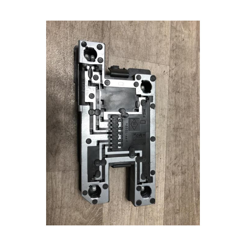 Platine feu arriere droit RENAULT CLIO 1 PHASE 3 d’occasion