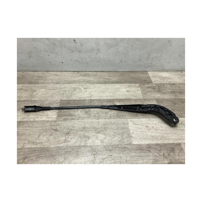 Bras essuie glace avant droit MERCEDES CLASSE B 245 PHASE 1 d’occasion