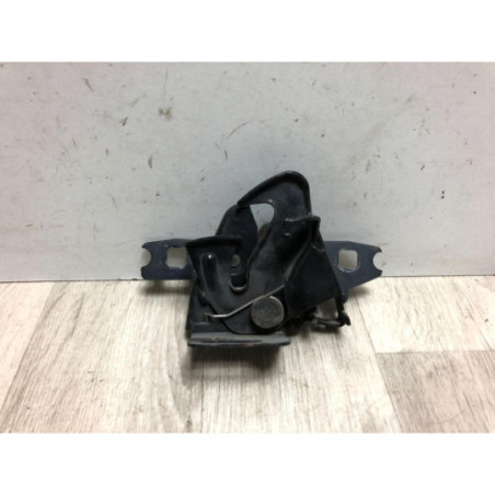 Serrure de capot VOLKSWAGEN POLO 3 PHASE 1 d’occasion